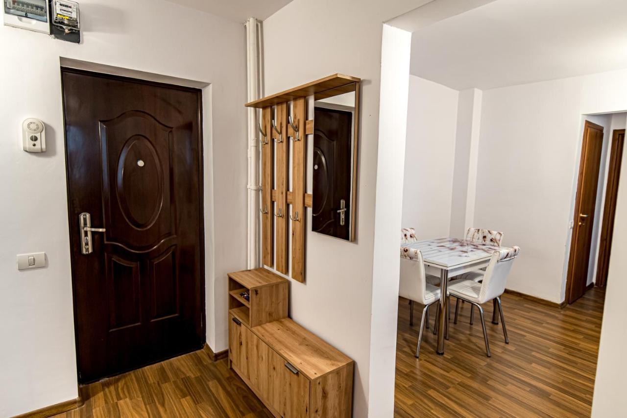 Apartment 3 Royal