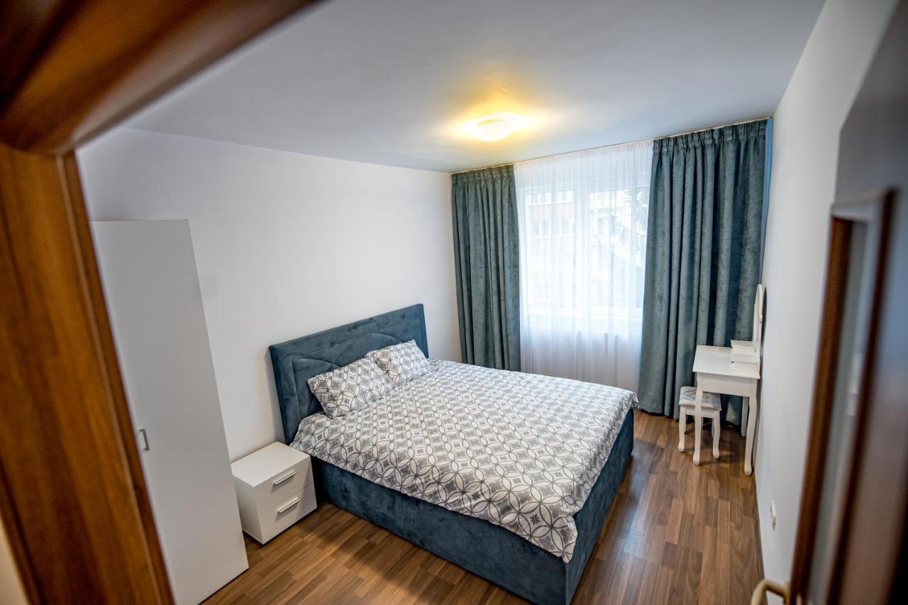 Apartment 3 Royal